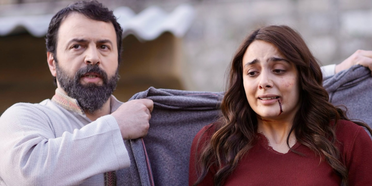 قرار مفاجئ ينقذ «زينة» من الموت.. وزيارة «كفاح» تفتح باب التساؤلات في «مولانا»