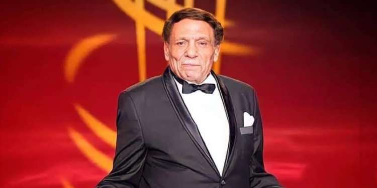 الفنان «عادل إمام» يبدأ تسجيل مذكراته لتوثيق مشواره الفني