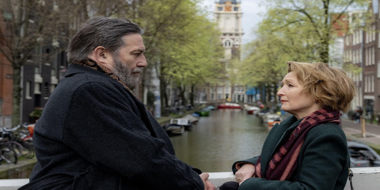 مراجعة فيلم «Midwinter Break».. صورة حزينة وحادة ممثلة ببراعة للصدع والنشوة