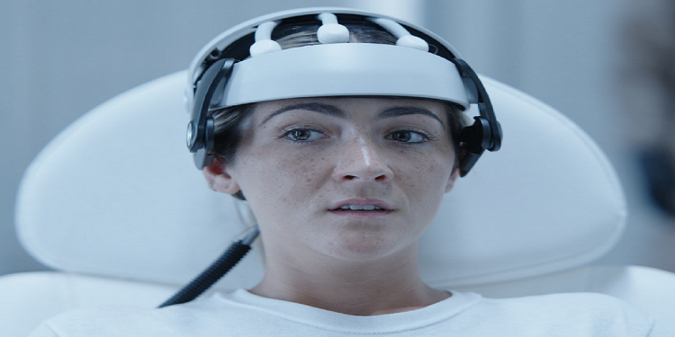 مراجعة فيلم «Signal One».. قصة اتصال أولية عالية المفهوم منخفضة المخاطر