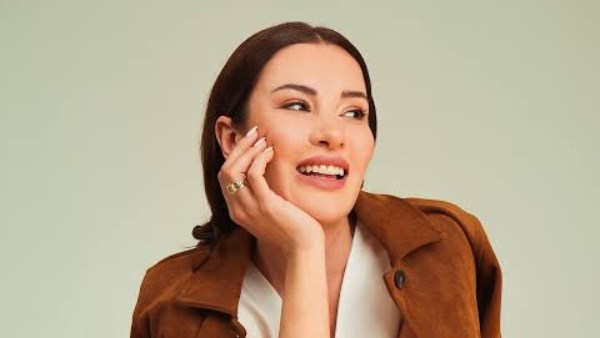 وفاة الممثلة التركية «إيجي أرتيم» عن عمر يناهز 35 عامًا إثر أزمة قلبية مفاجئة