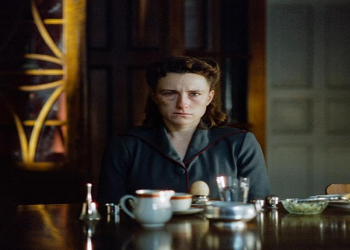 «Woman Unknown» ماضي الحرب يطارد امرأة في دراما عن الخوف والنبذ الاجتماعي تحصد «الأسد الذهبي»