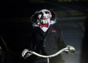 «جيمس وان» يعود إلى «Saw».. «مايك بي. نيلسون» يقود الفيلم الجديد