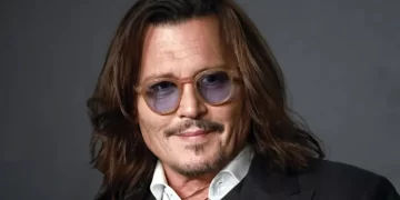 جوني ديب يعود إلى هوليوود بفيلم «Day Drinker» مع بينيلوبي كروز